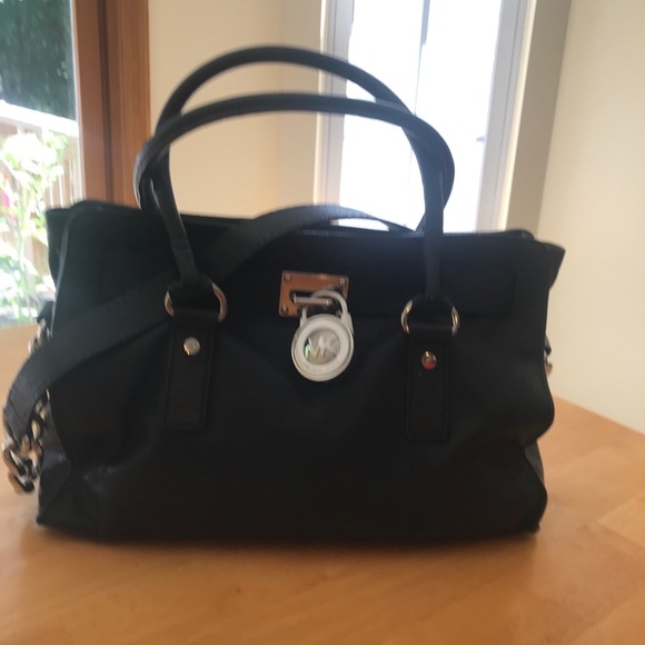 Michael Kors Hamilton Medium Lock and Key Bag - Picture 3 of 11